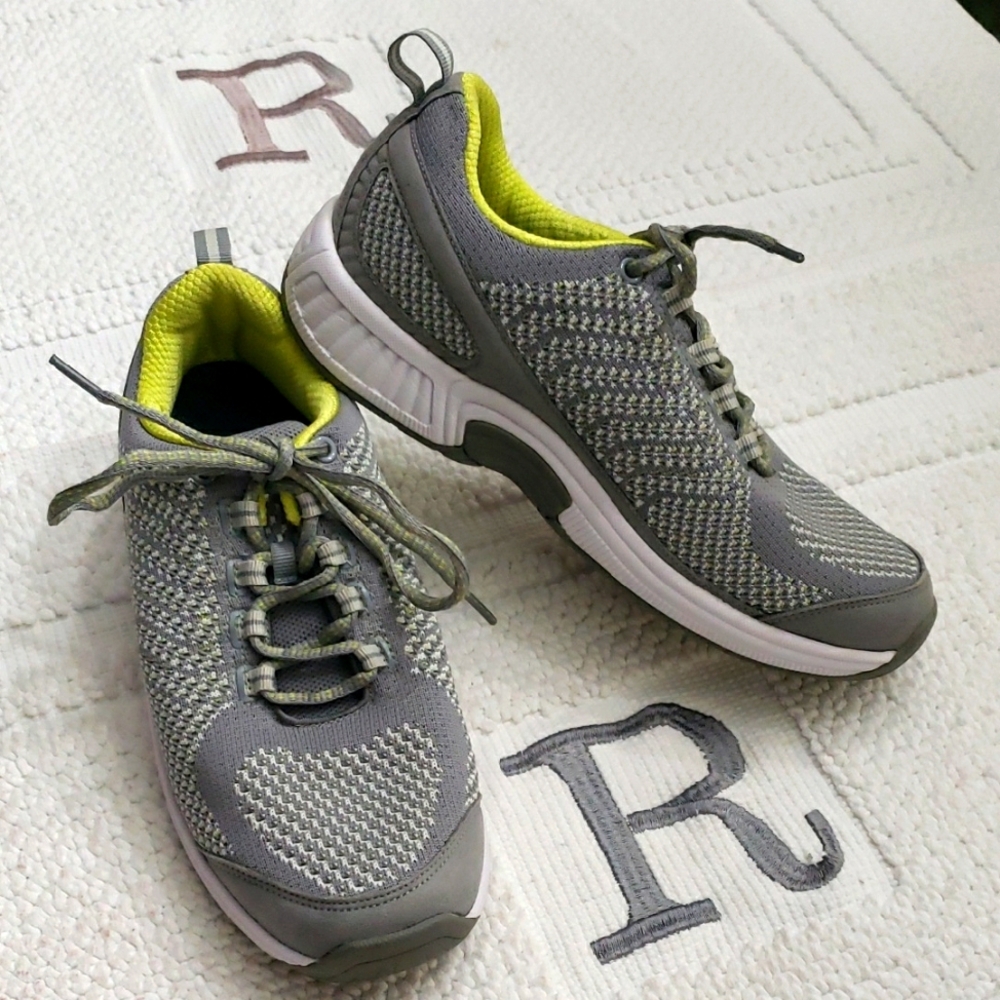 ORTHOFEET WOMENS Gray and Green Athletic Sneakers Size 7.5 M